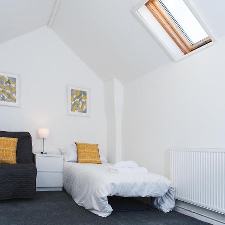Mycityhaven - 3 Bedroom Shirehampton Flat Near Avonmouth & M4 Bristol Exterior foto